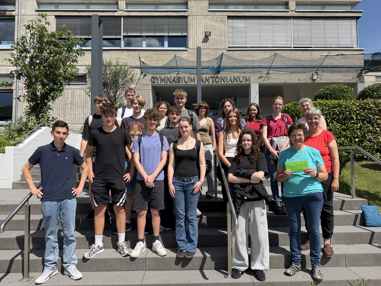 26.07.   Kirchenasyl Kuchenverkauf